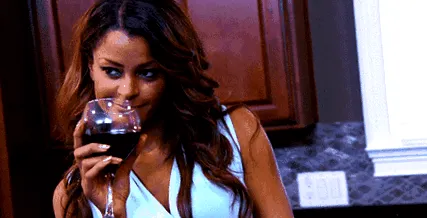 които