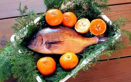 хранят