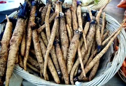 această