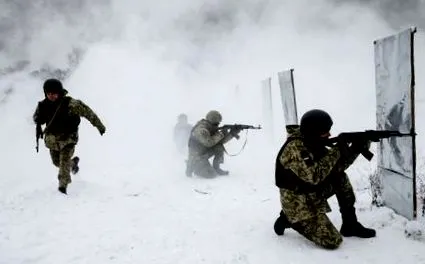 достойна