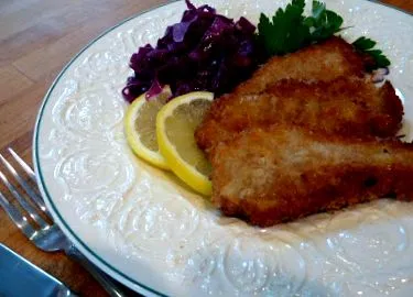 червено