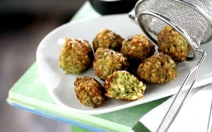 кафяв