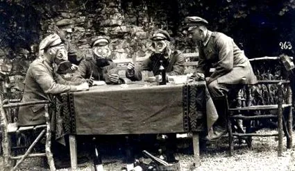 войната