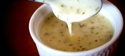 kíséretében