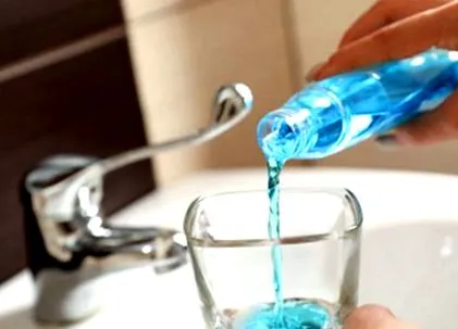 водата