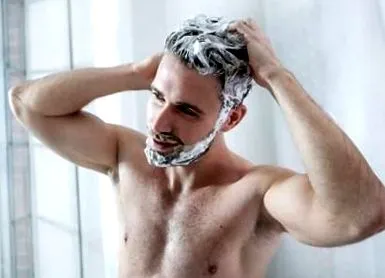 доглядати бородою nivea