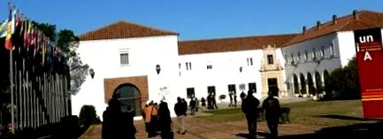célja