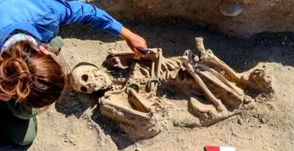 годините