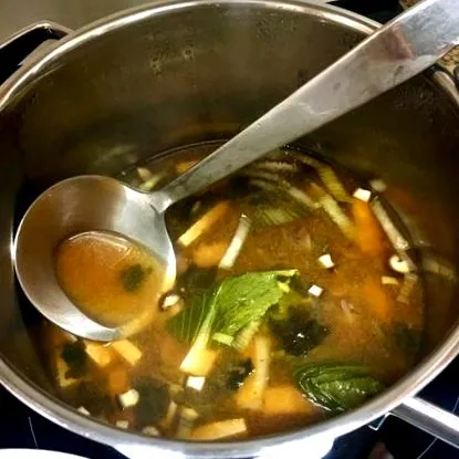 місо водоростей вакаме