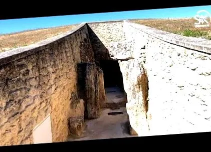 Hotel Dolmenes готель