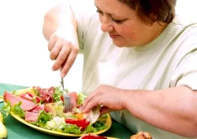 implicat alimentație