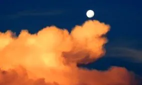 народження місяця