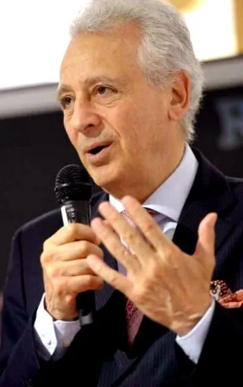 vélemény vélemény