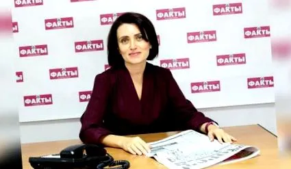 észrevétlenül eltűnik