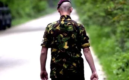 militară armată