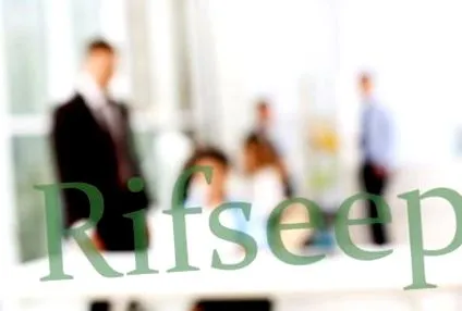 összes