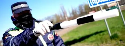 este