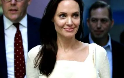 megvédi erőszak