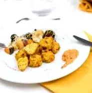 napsütötte