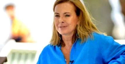 elysée bătut-o