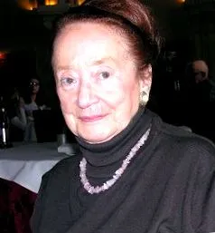 născută