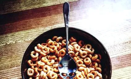 când când
