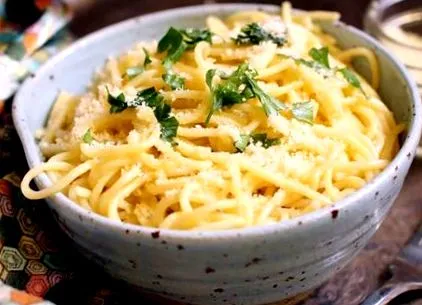 parmezan mâncare