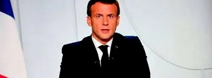 ascultă