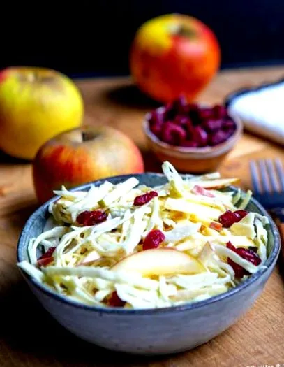 varză salată