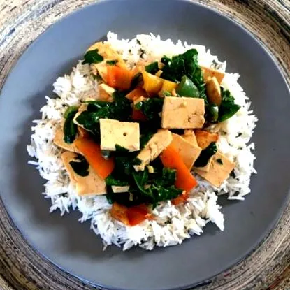 apróra vágott