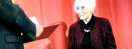 стогодишнина получава