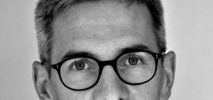 válság