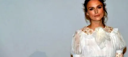 összecsapja knightley