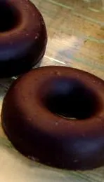 калций
