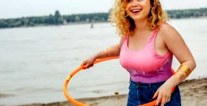 hula comentarii
