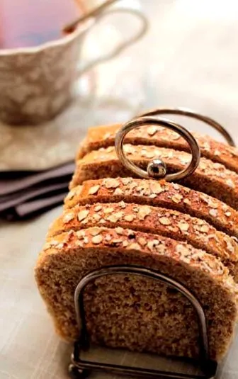 dimineță pâine