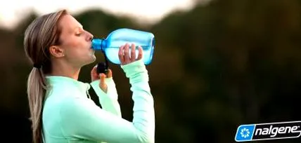 вода