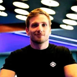 almában található