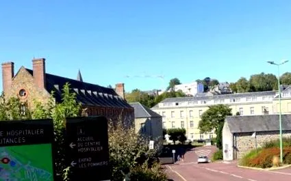 intézmény