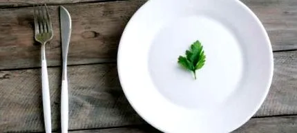 este