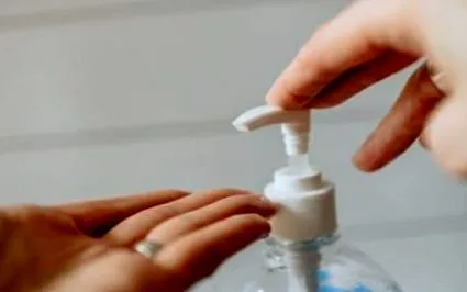 Kapcsolatba lépni