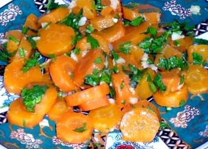 usturoi salată