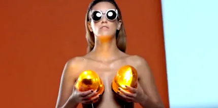 mell mondanak