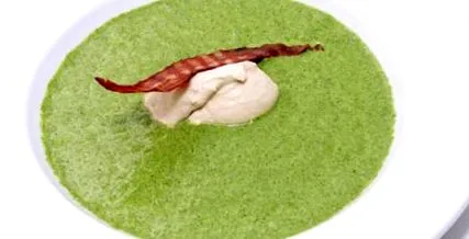 csésze tejjel
