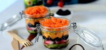 „Jar Salad”