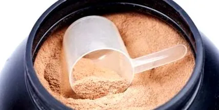megrendíti