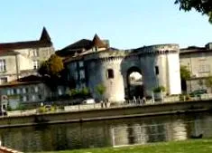 17100 saintes