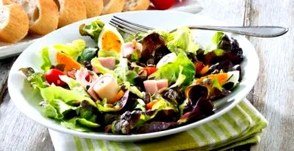 salată descoperă