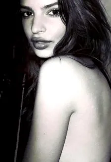 ratajkowski magassága