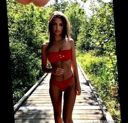 ratajkowski aggódnak